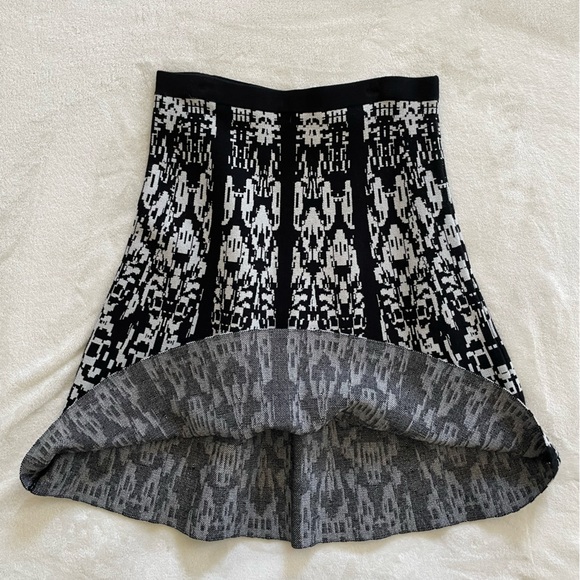 41 Hawthorn Stitch fit black knit skirt NWOT - Picture 4 of 6